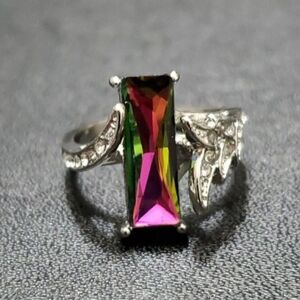 Silver tone rainbow rhinestone ring 7.25